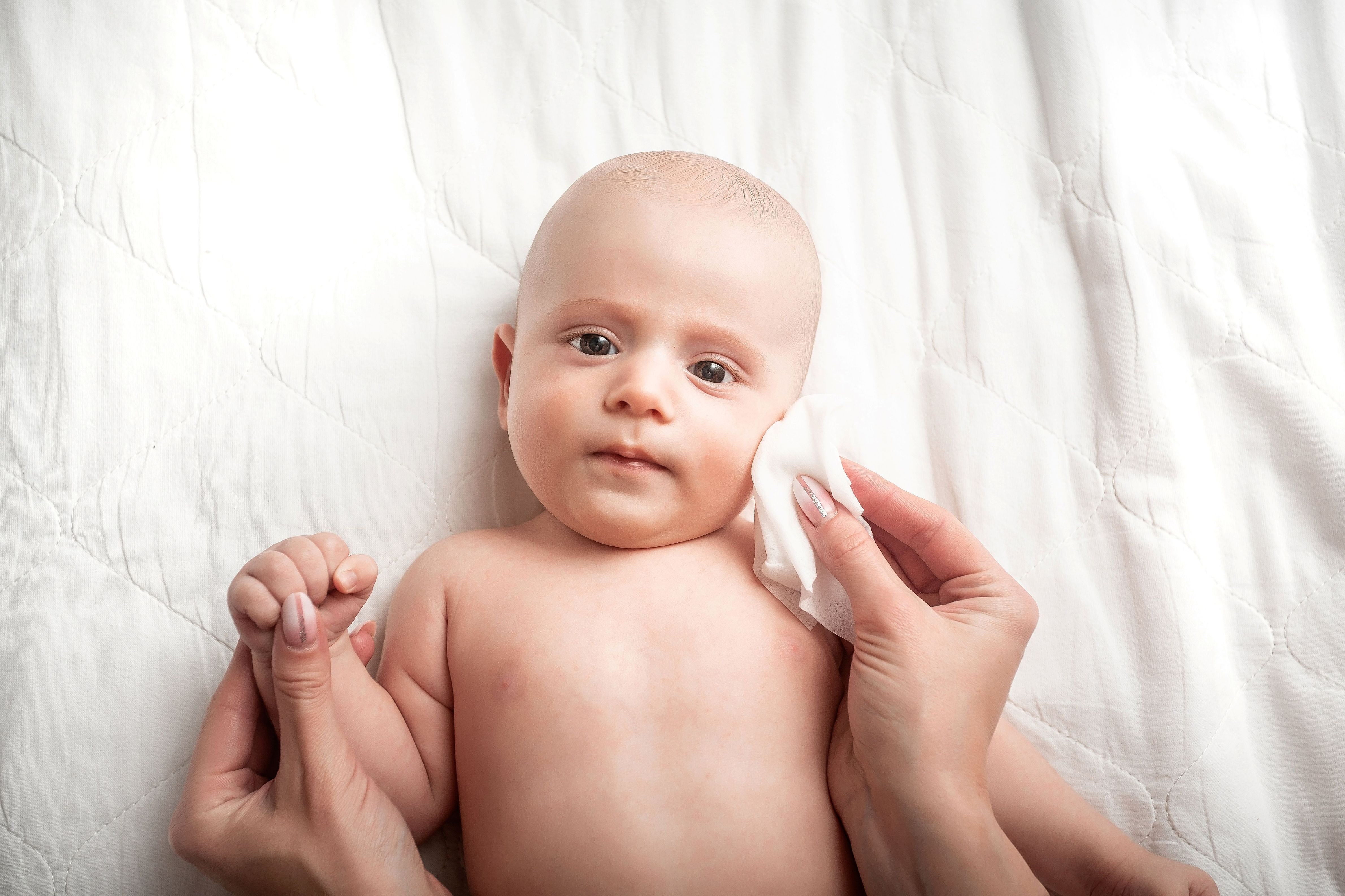 Supporting Infant Skin Microbiome: Gentle Tips for Daily Care